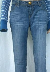 Apple Bottom Jean with embroidered teal apples